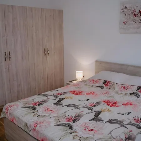 Bella's Sea Apartment-beach, Sea Garden ,old Town, Free Parking, Free Evcharging Station Apartment Warna