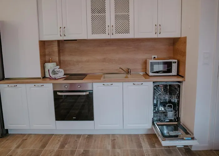 Bella's Sea Apartment-beach, Sea Garden ,old Town, Free Parking, Free Evcharging Station 아파트 *